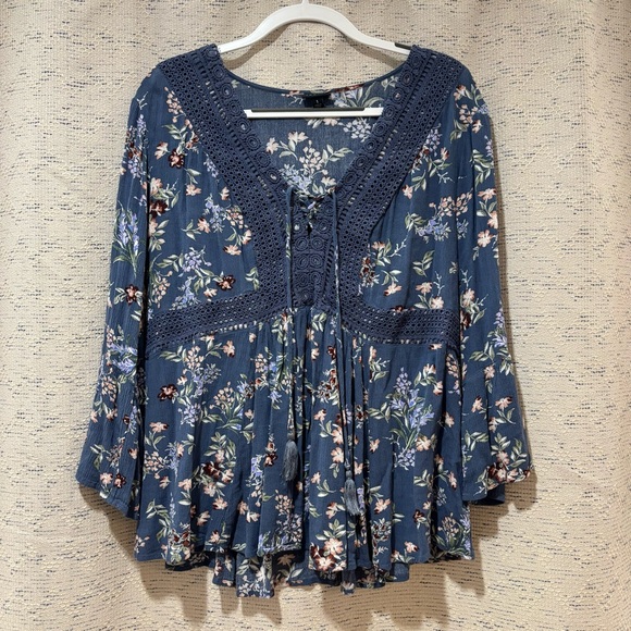 Torrid Indigo Floral Long Sleeve Blouse with Crochet and Lace Detail - Picture 2 of 5